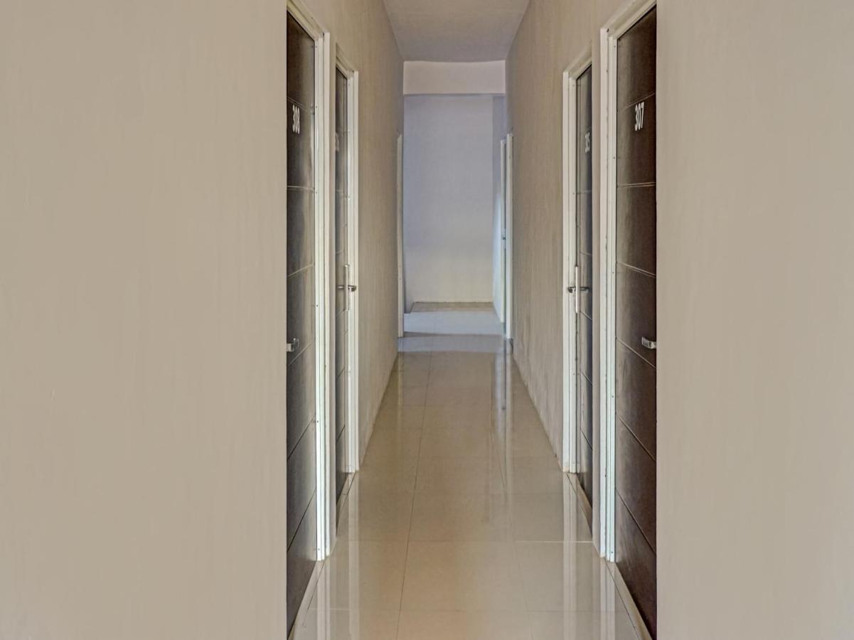 Reddoorz At Jalan Somba Opu Losari Makassar Kültér fotó