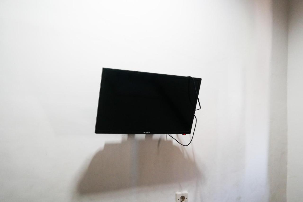 Reddoorz At Jalan Somba Opu Losari Makassar Kültér fotó