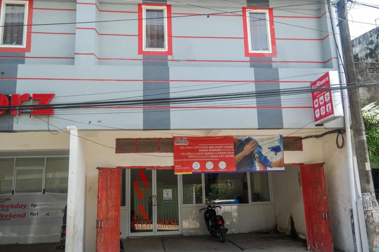 Reddoorz At Jalan Somba Opu Losari Makassar Kültér fotó